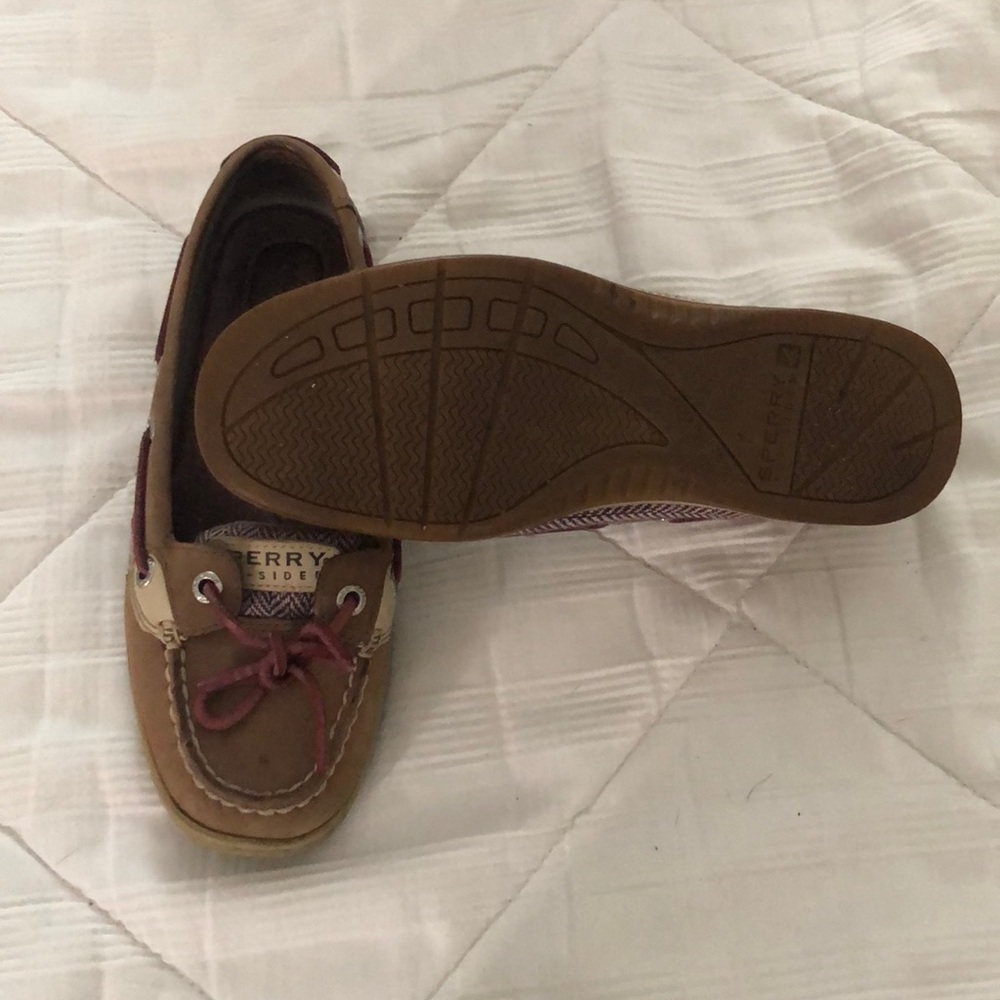 Sperry top sliders